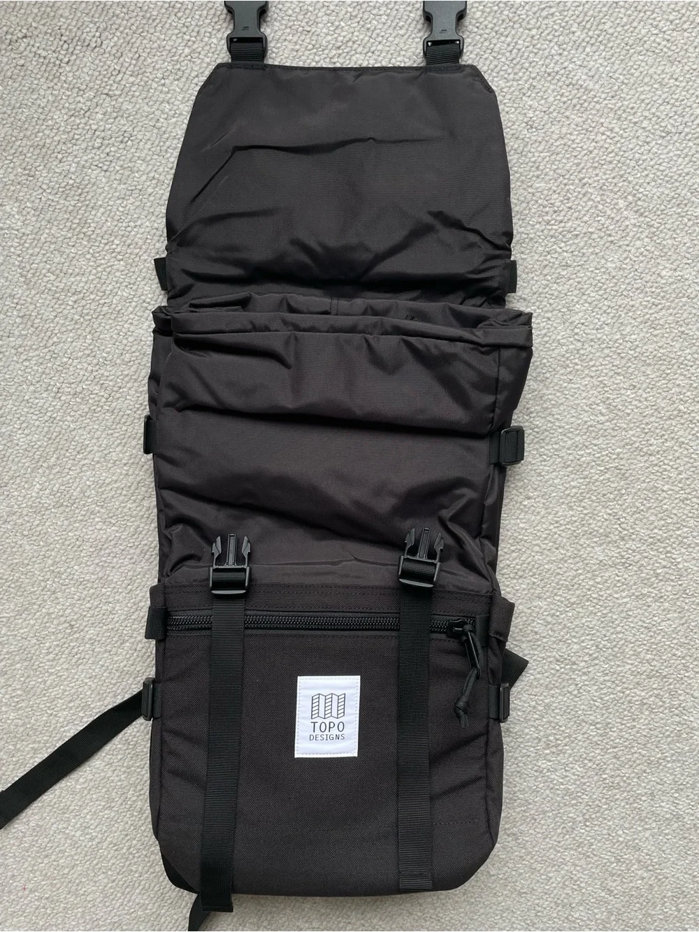 Topo Designs Rover Pack Classic, 20 L, Black on Black, NWOT
